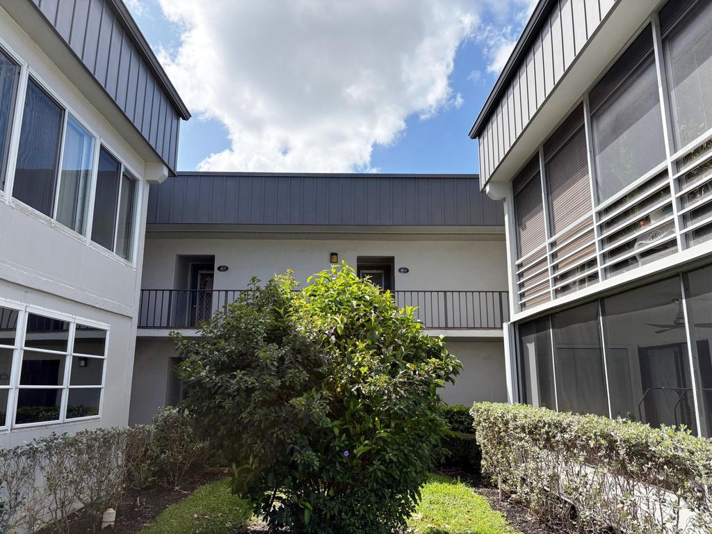 Photo of 464 Piedmont J, Delray Beach, FL 33484 (MLS # B26007833)