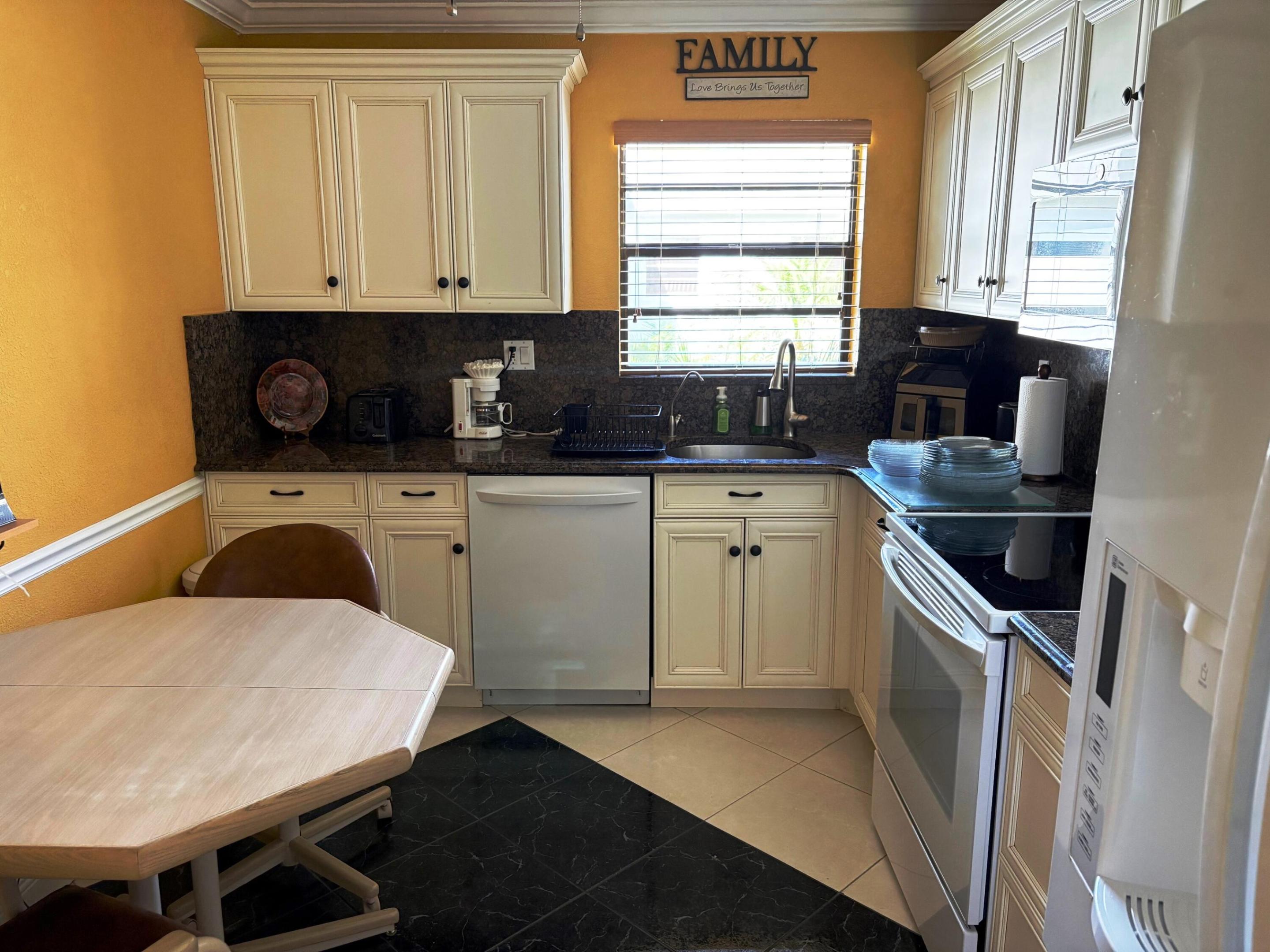 KINGS POINT PIEDMONT CONDOS - Residential