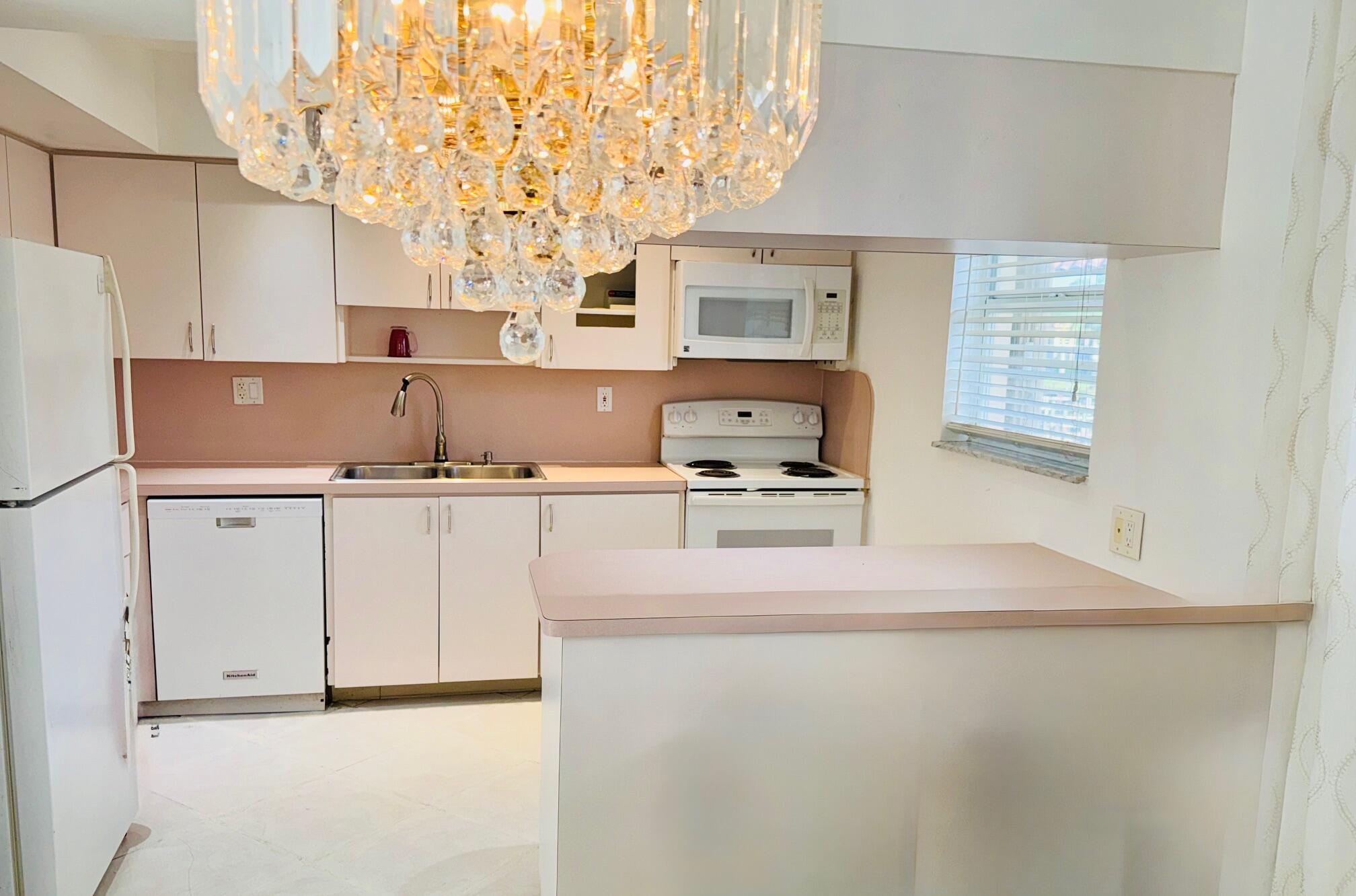 2600 S Kanner Highway Q12