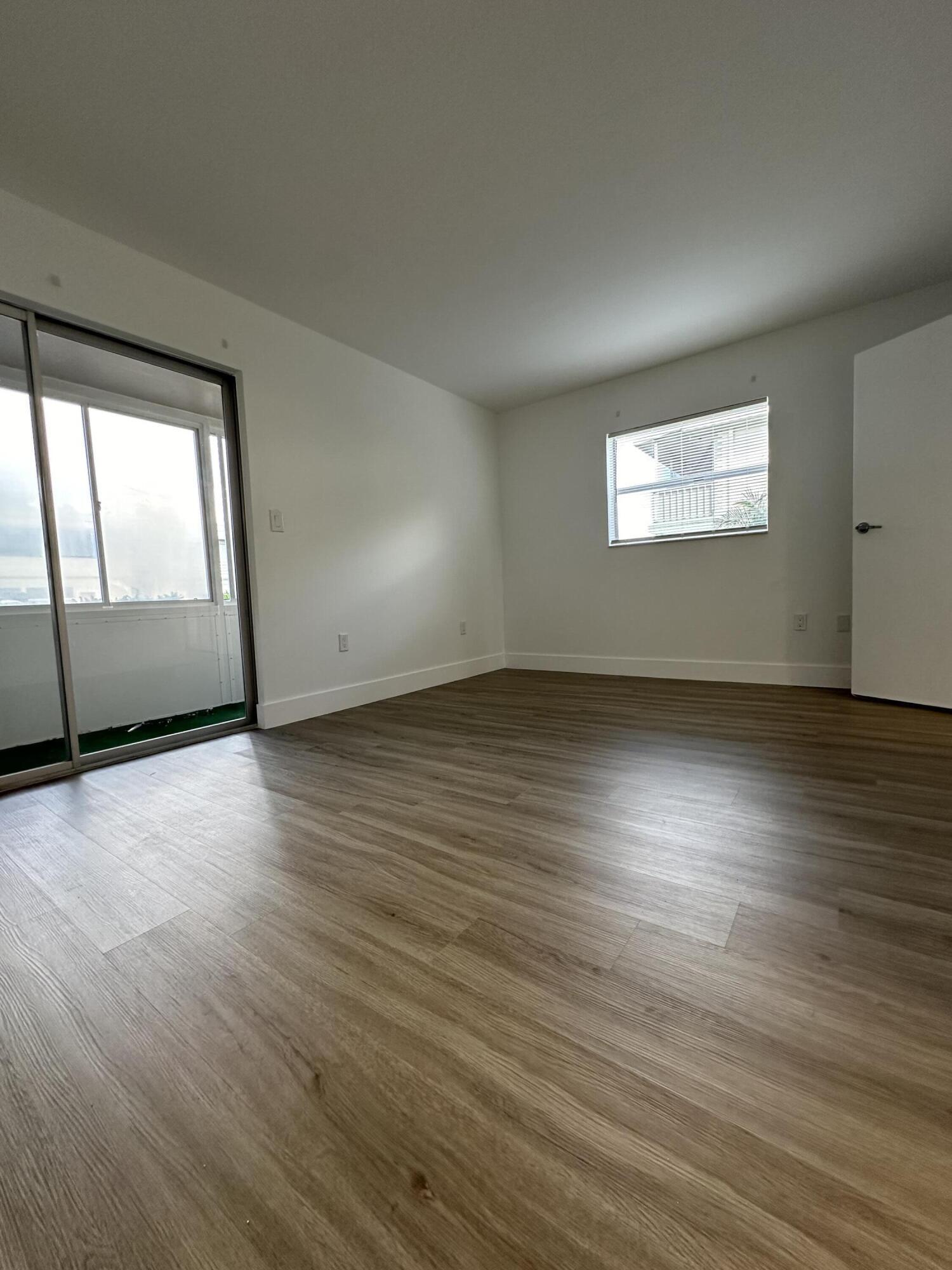 KINGS POINT MONACO CONDOS - Residential