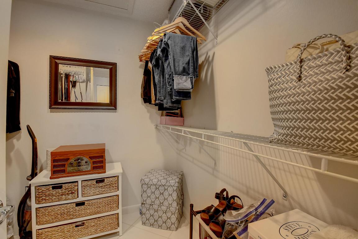 PALM GREENS AT VILLA DEL RAY CONDO - Residential