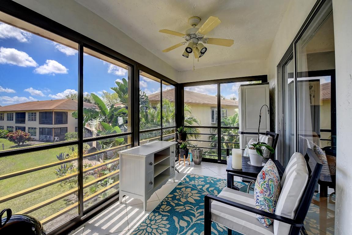 PALM GREENS AT VILLA DEL RAY CONDO - Residential