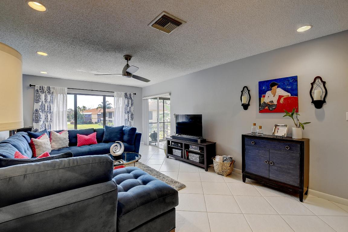 PALM GREENS AT VILLA DEL RAY CONDO - Residential