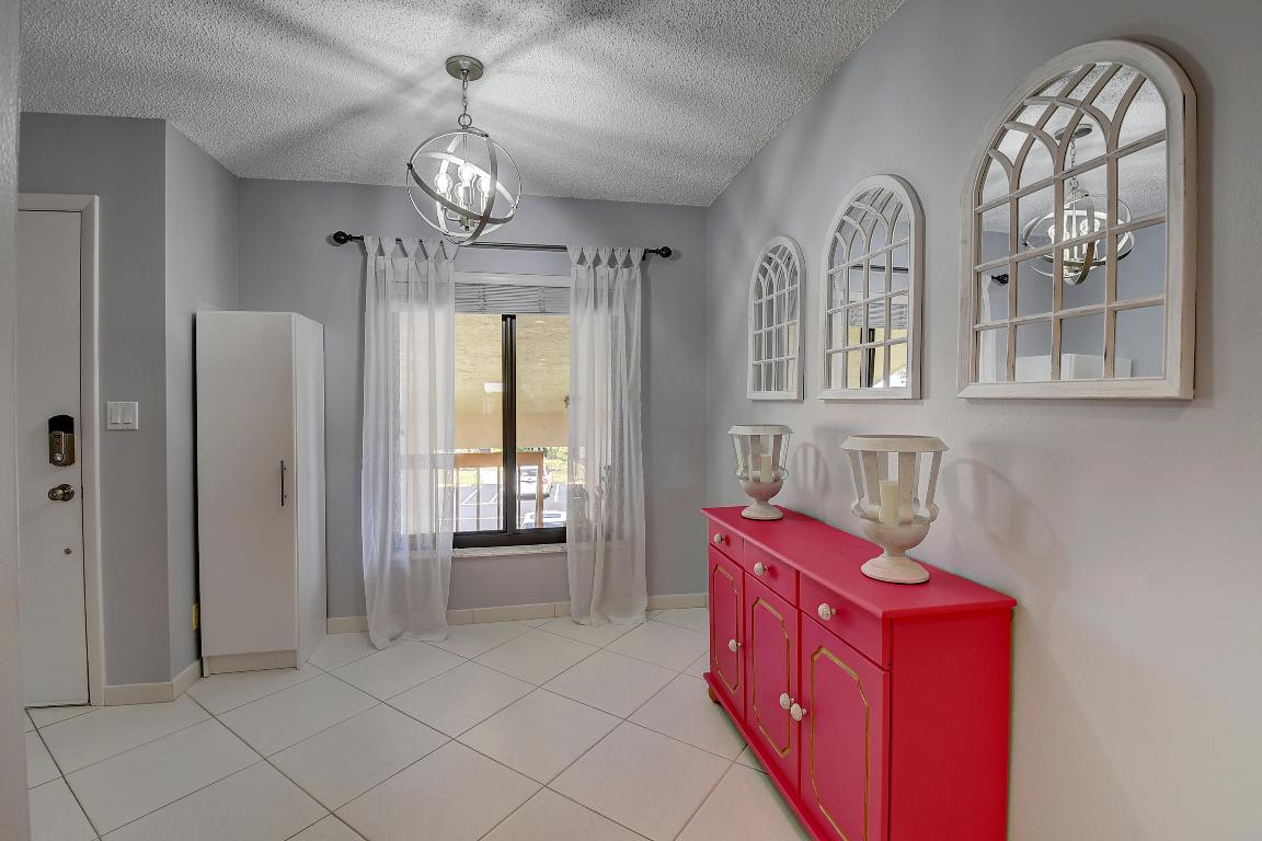 PALM GREENS AT VILLA DEL RAY CONDO - Residential