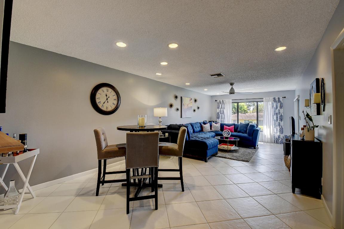 PALM GREENS AT VILLA DEL RAY CONDO - Residential