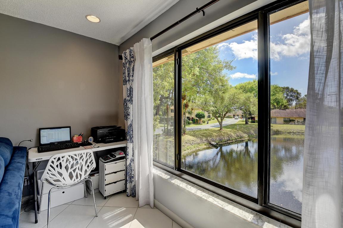 PALM GREENS AT VILLA DEL RAY CONDO - Residential