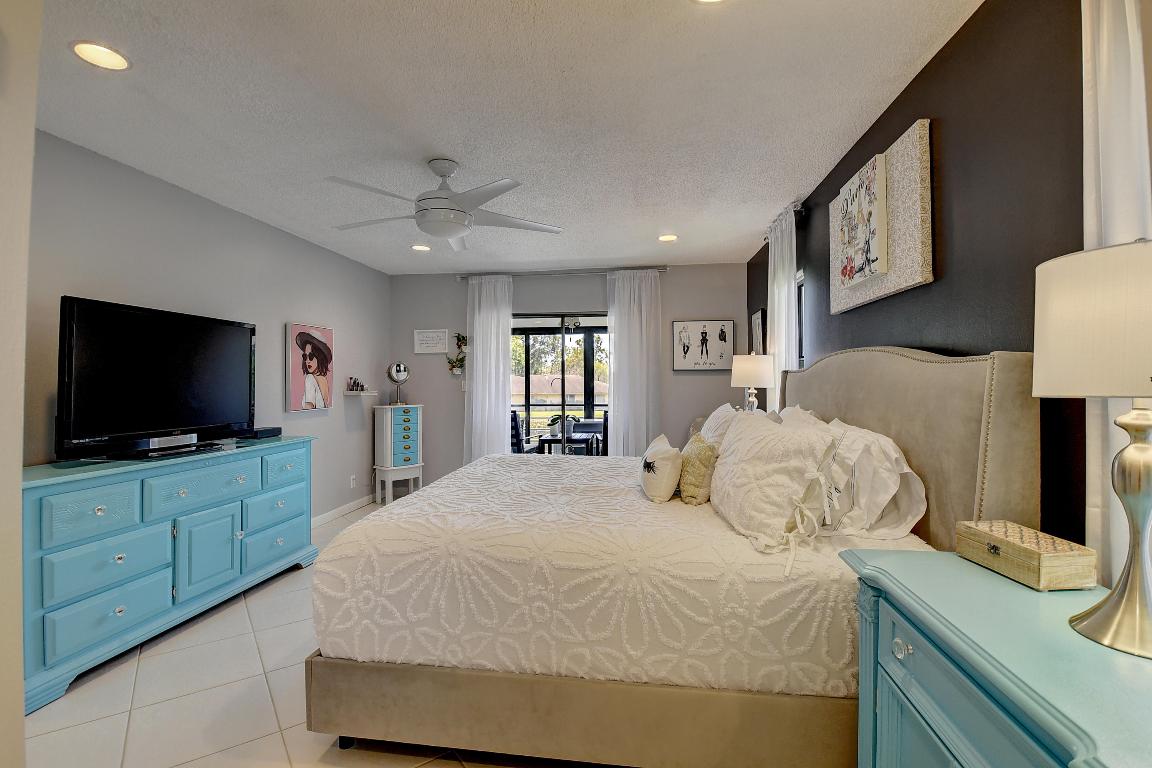 PALM GREENS AT VILLA DEL RAY CONDO - Residential