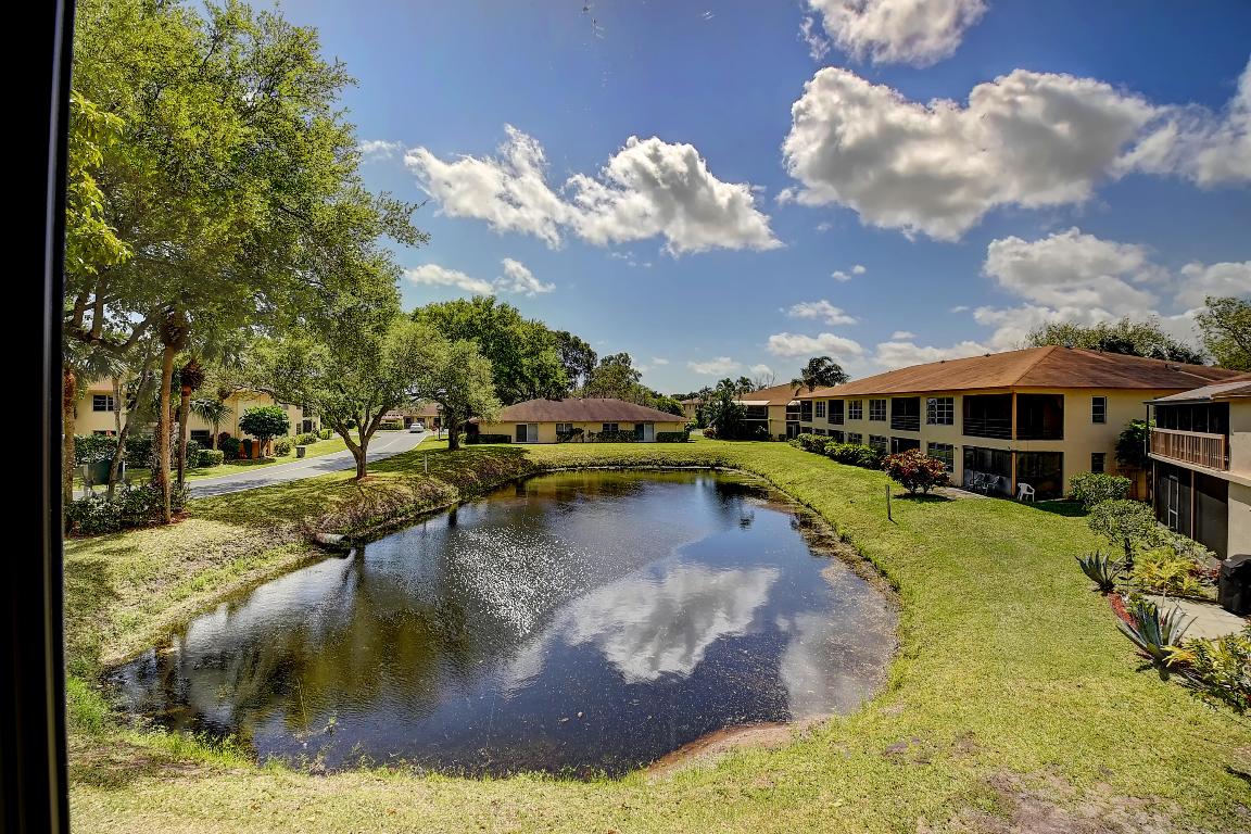 PALM GREENS AT VILLA DEL RAY CONDO - Residential