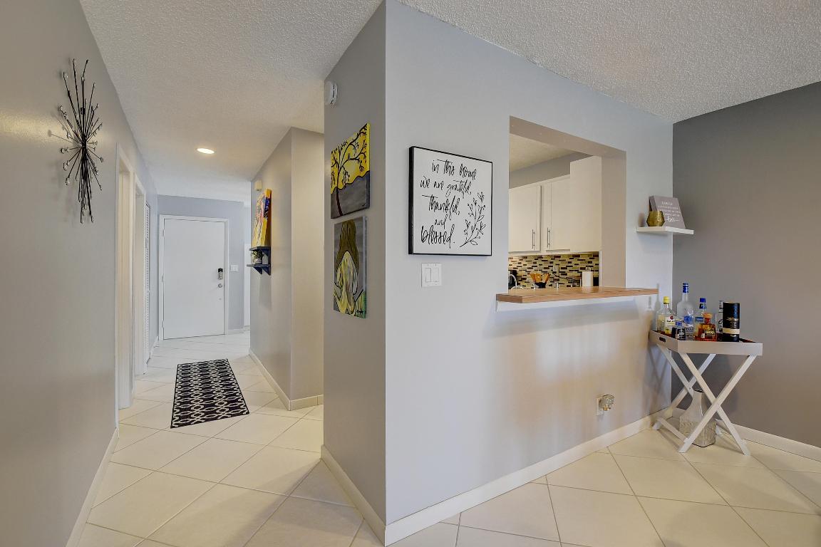 PALM GREENS AT VILLA DEL RAY CONDO - Residential