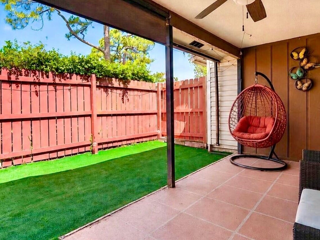 Photo of 124 Sherwood Circle #11b, Jupiter, FL 33458 (MLS # B26025605)