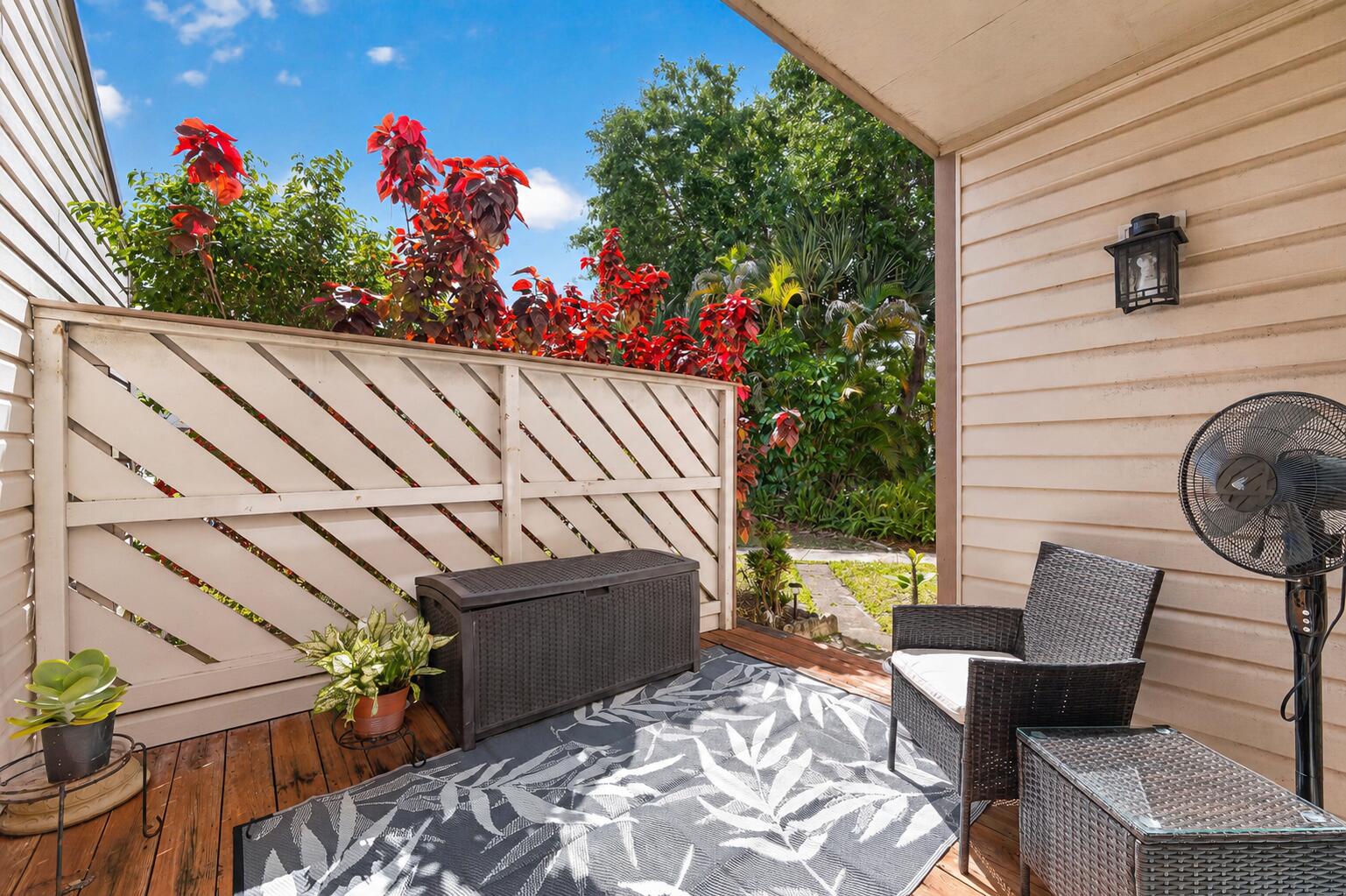 JUPITER VILLAGE TOWNHOMES CONDO - Residential
