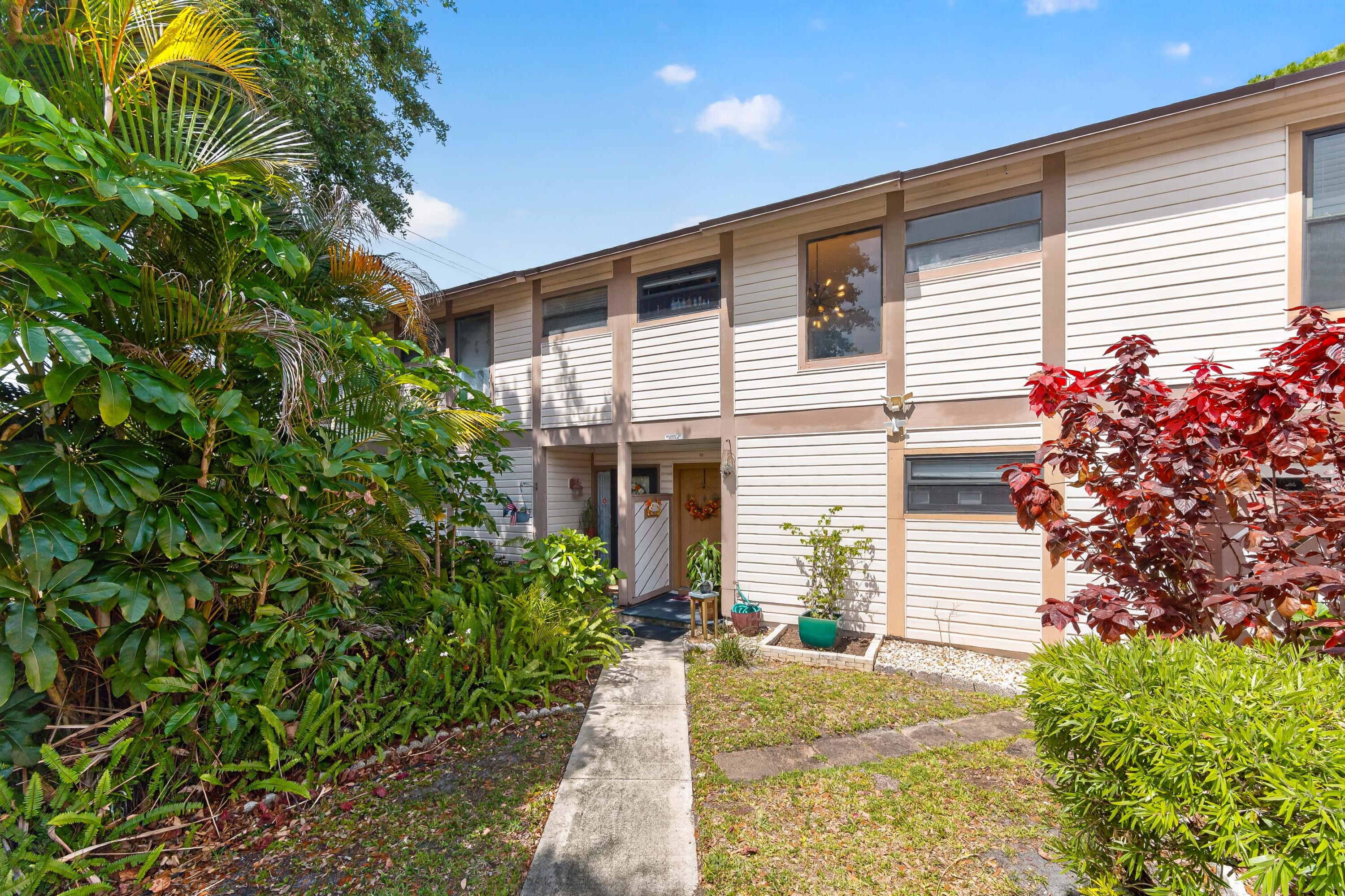 JUPITER VILLAGE TOWNHOMES CONDO - Residential