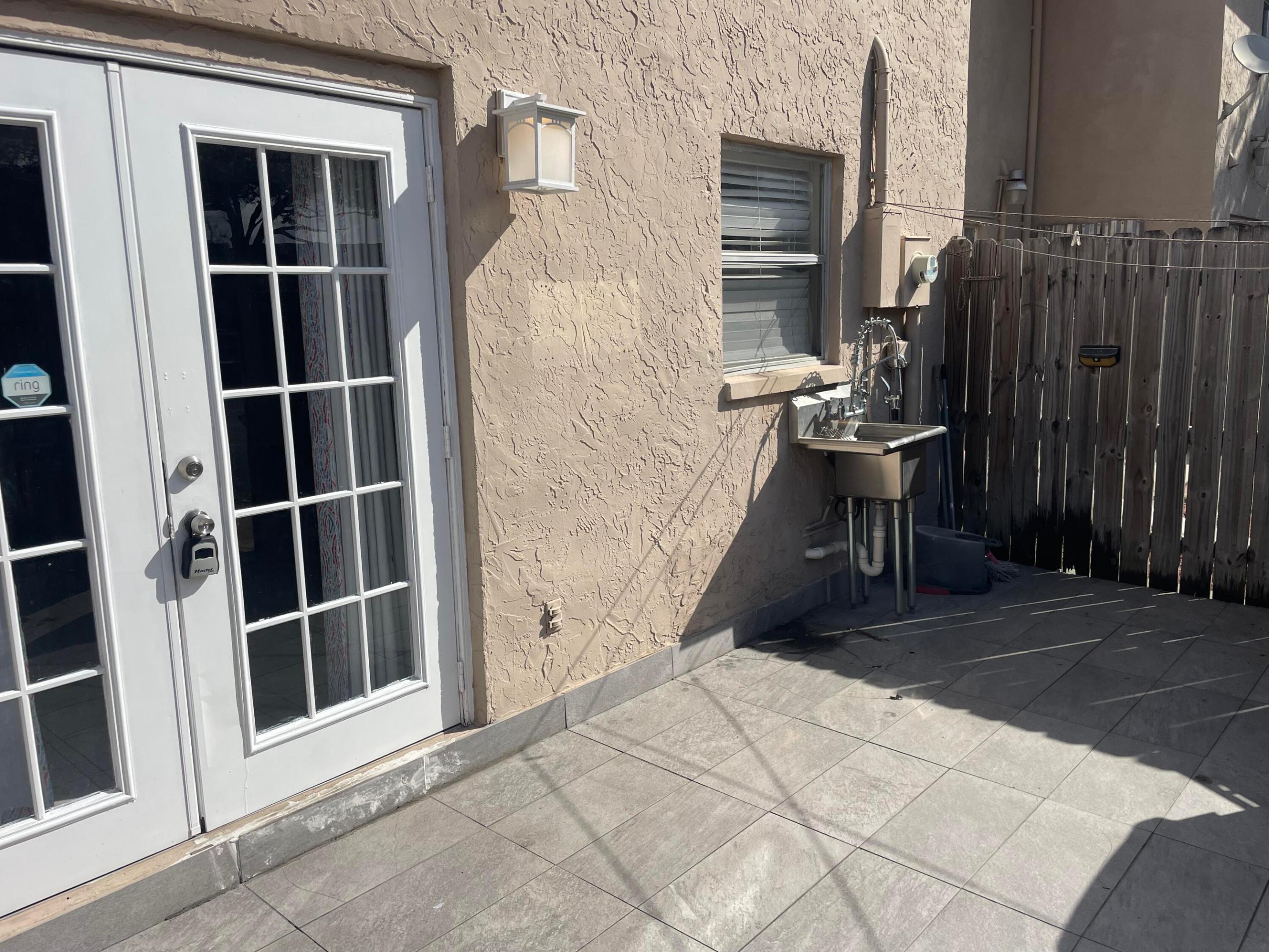 TAM OSHANTER GARDENS FAMILY - Residential Lease