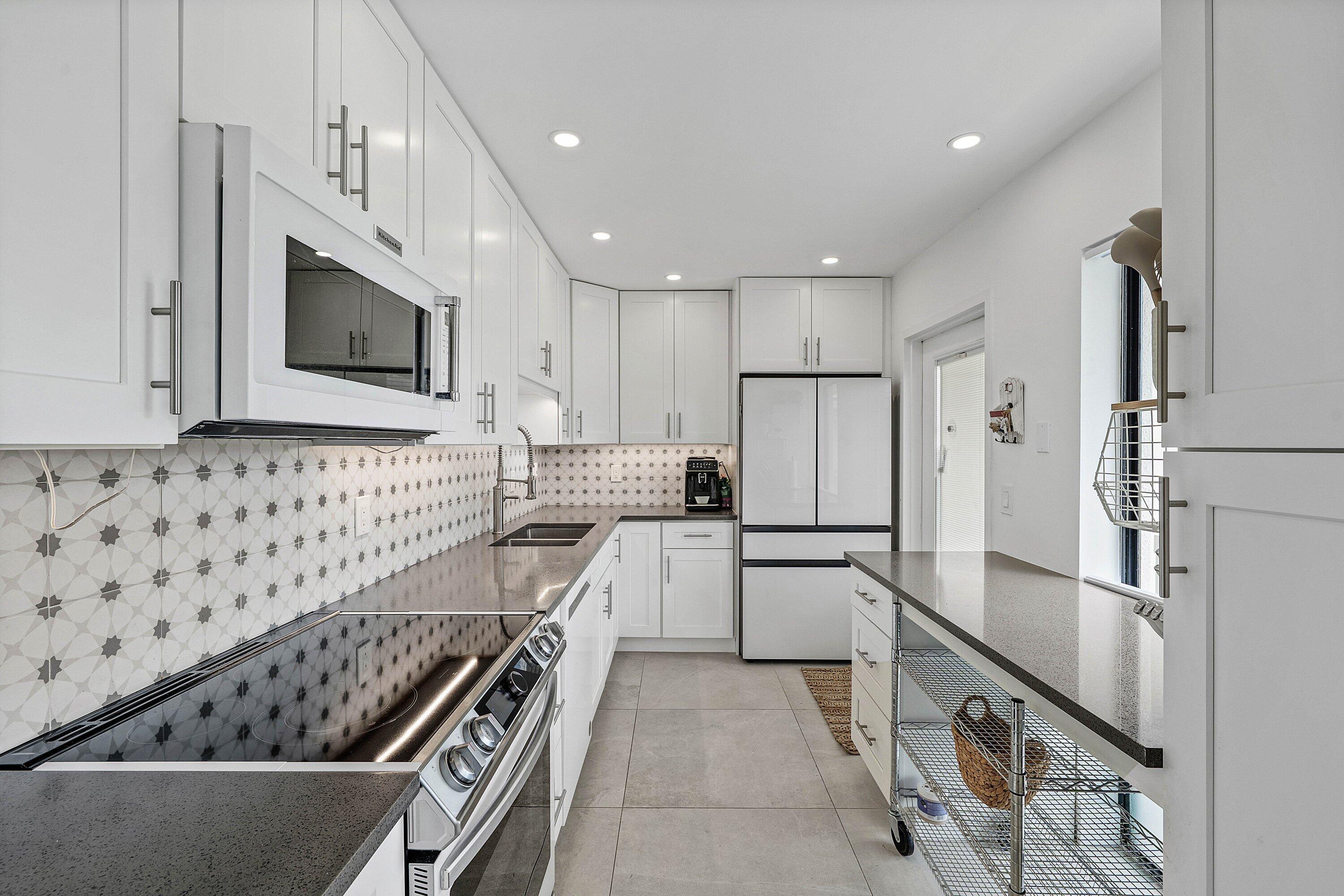 Properties 4275 B Quail Ridge Drive N Sandpiper