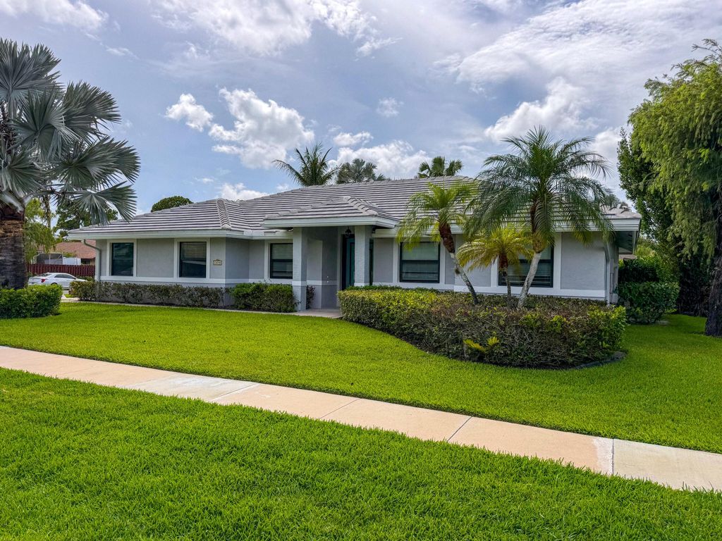 Photo of 13590 Callington Drive, Wellington, FL 33414 (MLS # B26033199)