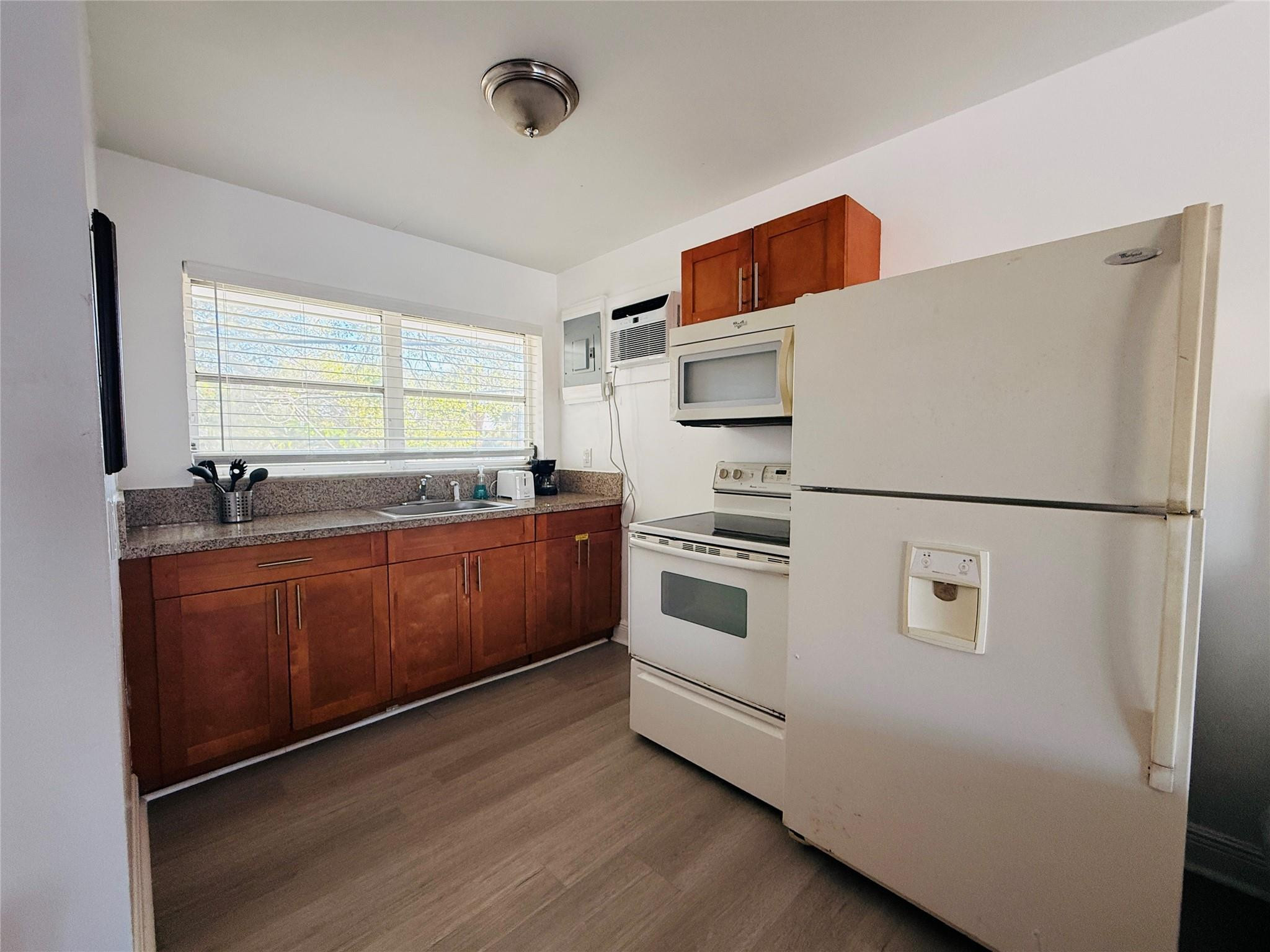 Pompano By The Sea Resub - Residential Lease