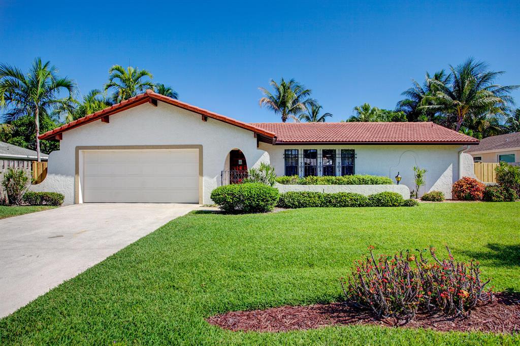 Photo of 4363 Elm Avenue, Palm Beach Gardens, FL 33410 (MLS # R10708240)