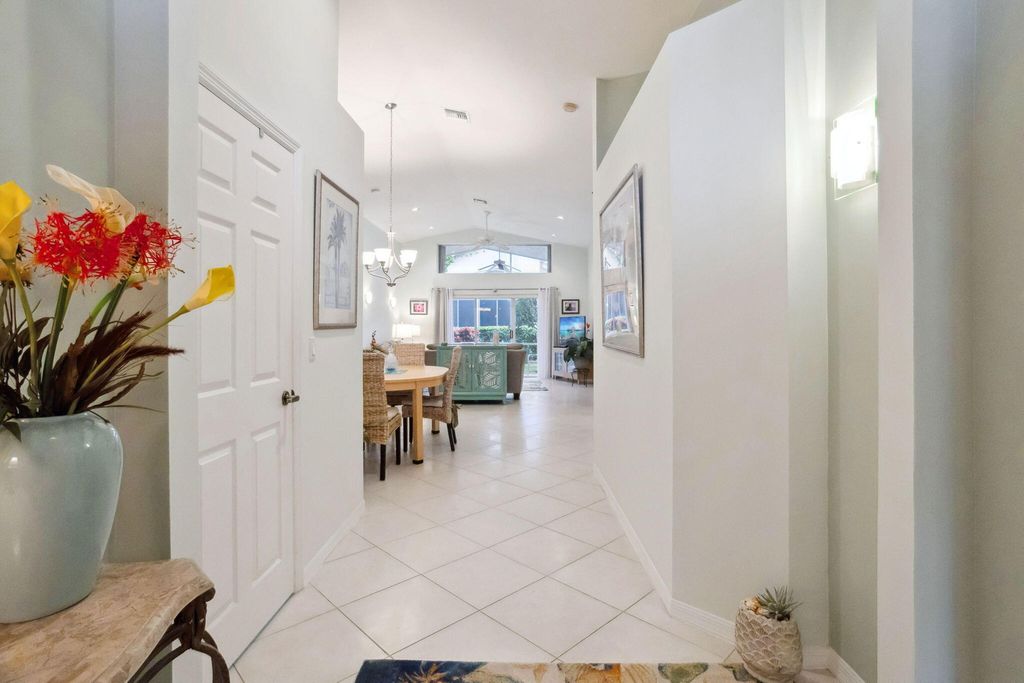 Photo of 13836 Via Perugia, Delray Beach, FL 33446 (MLS # R10950166)