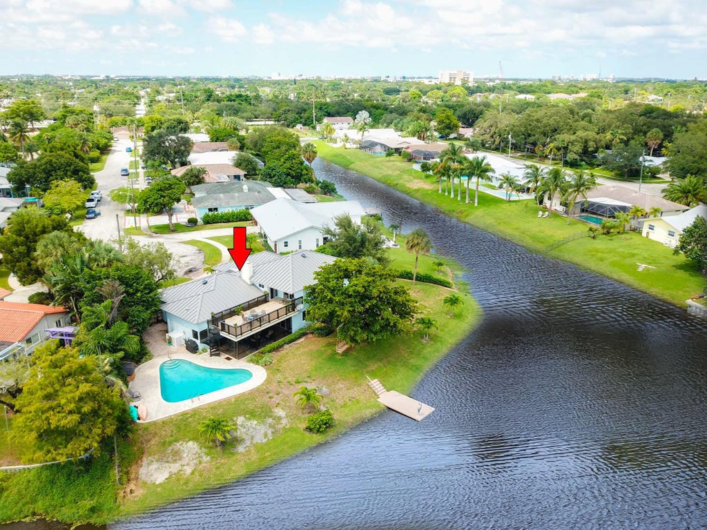 Photo of 110 SW 11th Avenue, Boca Raton, FL 33486 (MLS # B26029045)