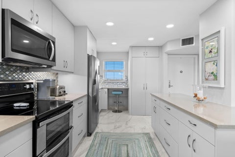Tiny photo for 511 Bayshore Drive #910, Fort Lauderdale, FL 33304 (MLS # B26044273)