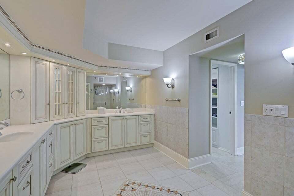 EASTPOINTE CONDO - Residential Lease