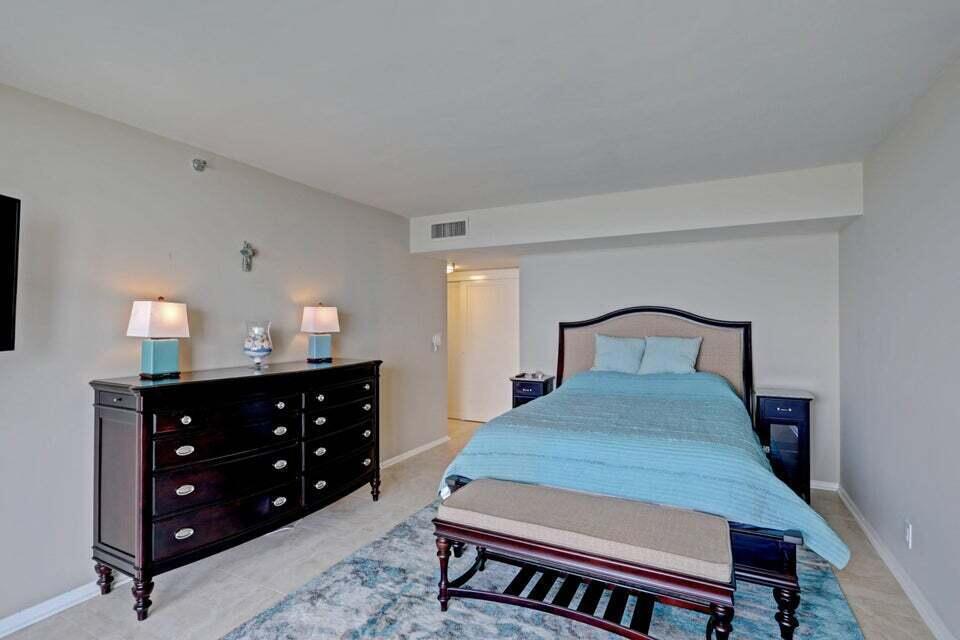 EASTPOINTE CONDO - Residential Lease