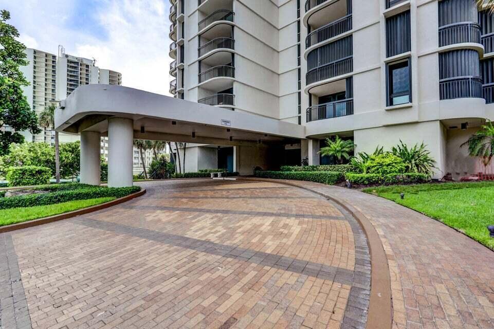 EASTPOINTE CONDO - Residential Lease