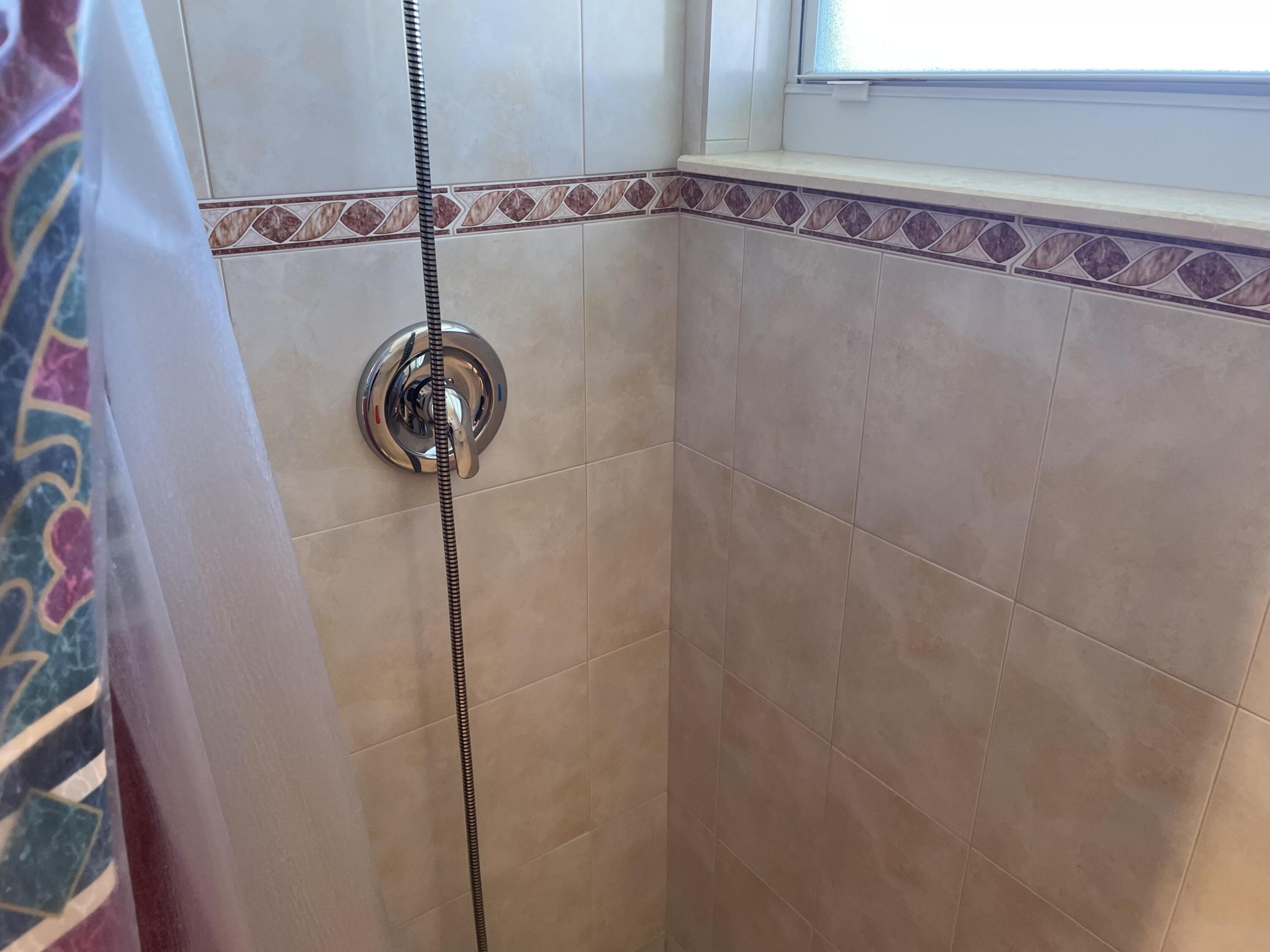 Lakeside Village - Residential Lease