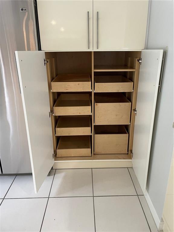 Woodlands Sec Five 67-43 - Residential