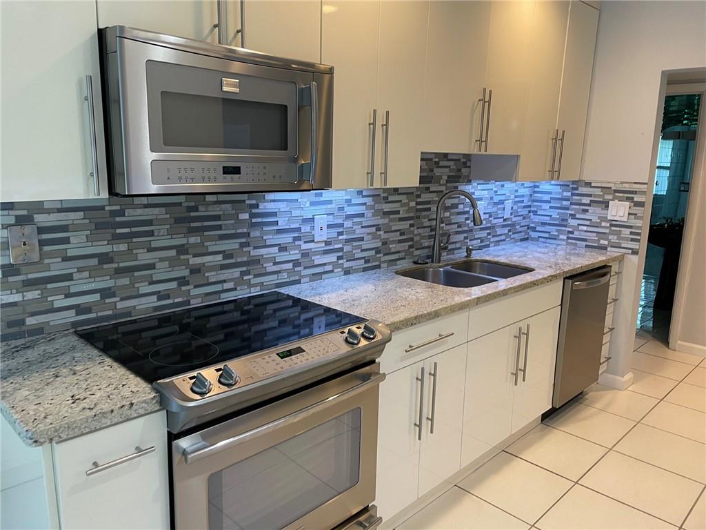 Woodlands Sec Five 67-43 - Residential