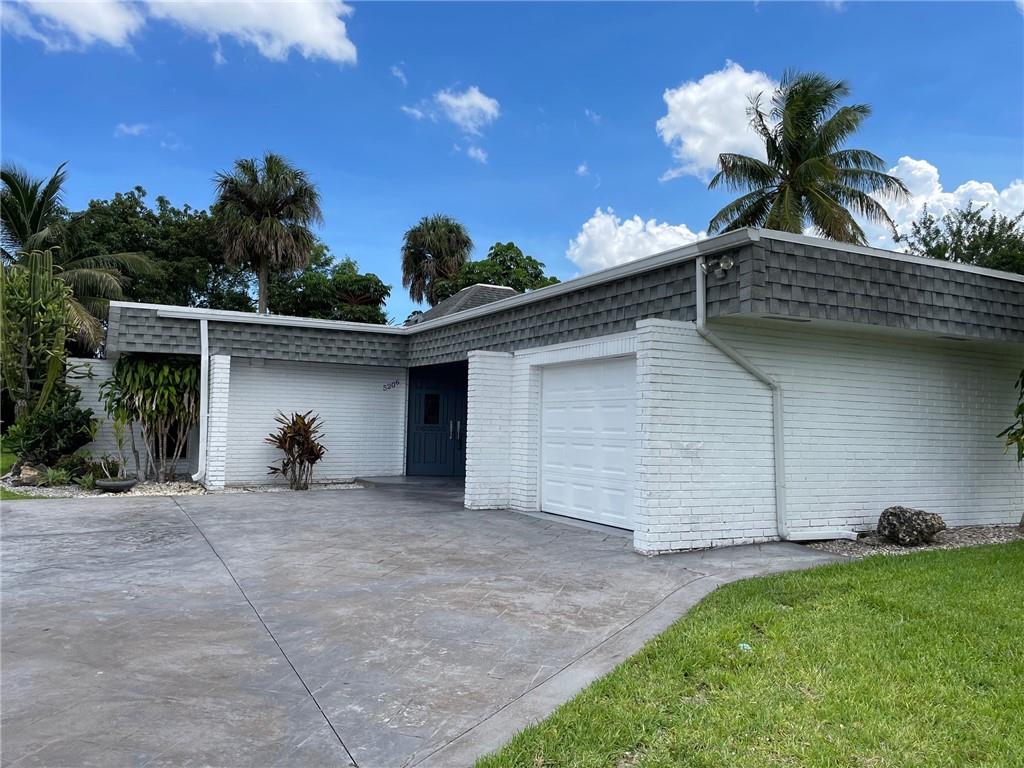Woodlands Sec Five 67-43 - Residential