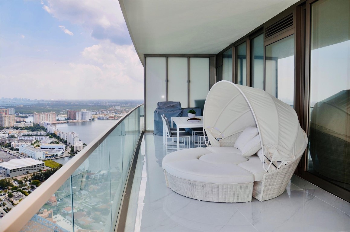 Armani Casa - Residential