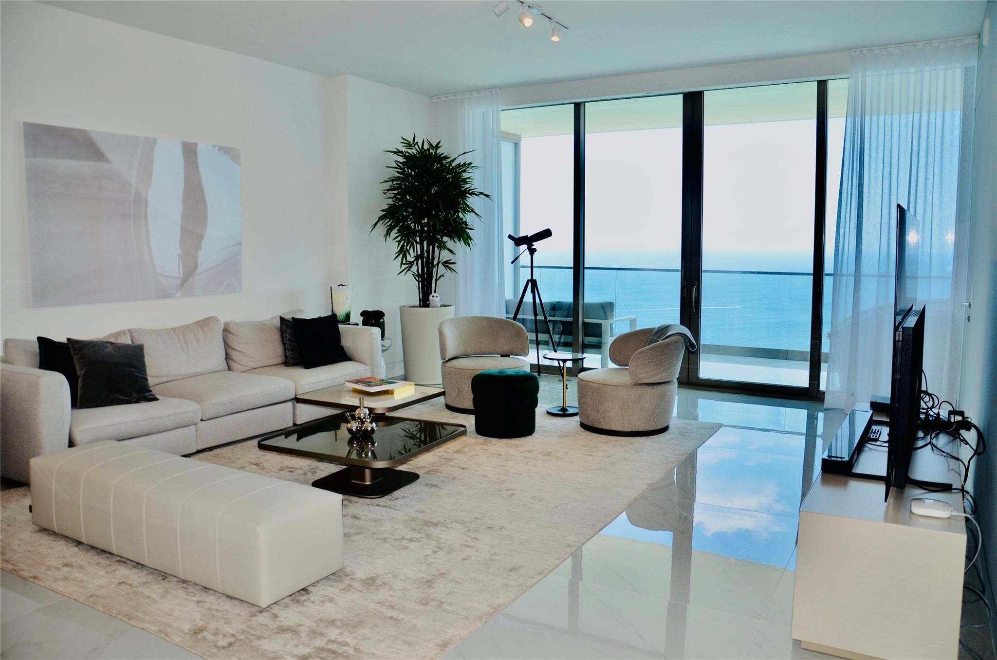 Armani Casa - Residential