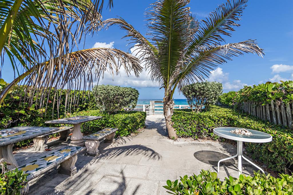 EL ENCANTO IN - Residential