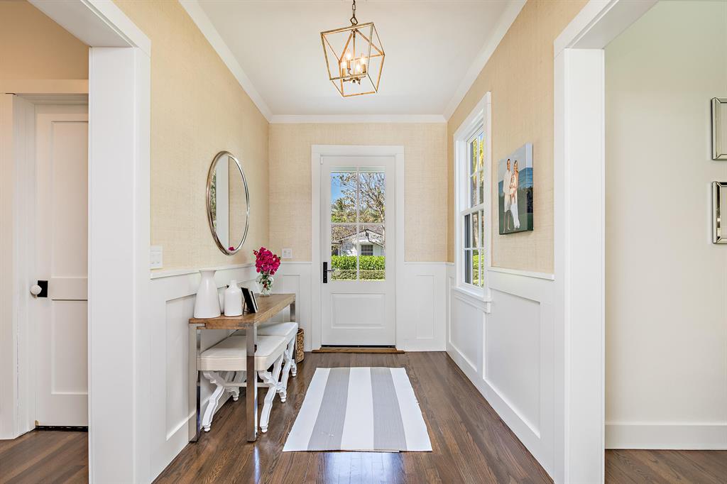 EL ENCANTO IN - Residential