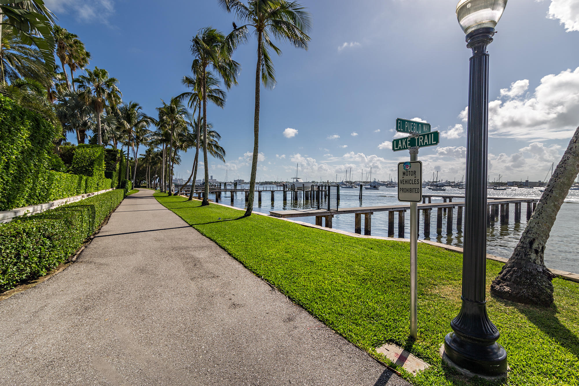EL ENCANTO IN - Residential