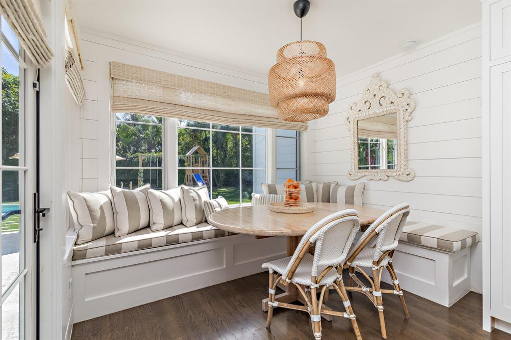 EL ENCANTO IN - Residential