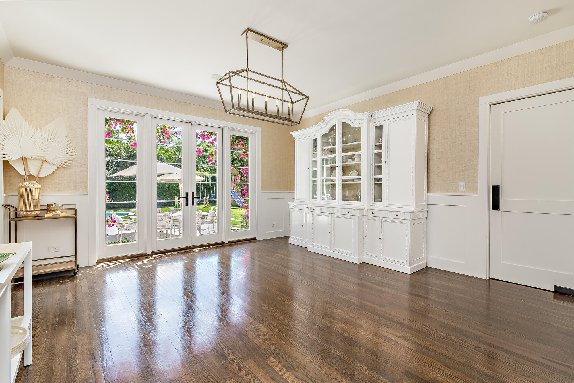 EL ENCANTO IN - Residential