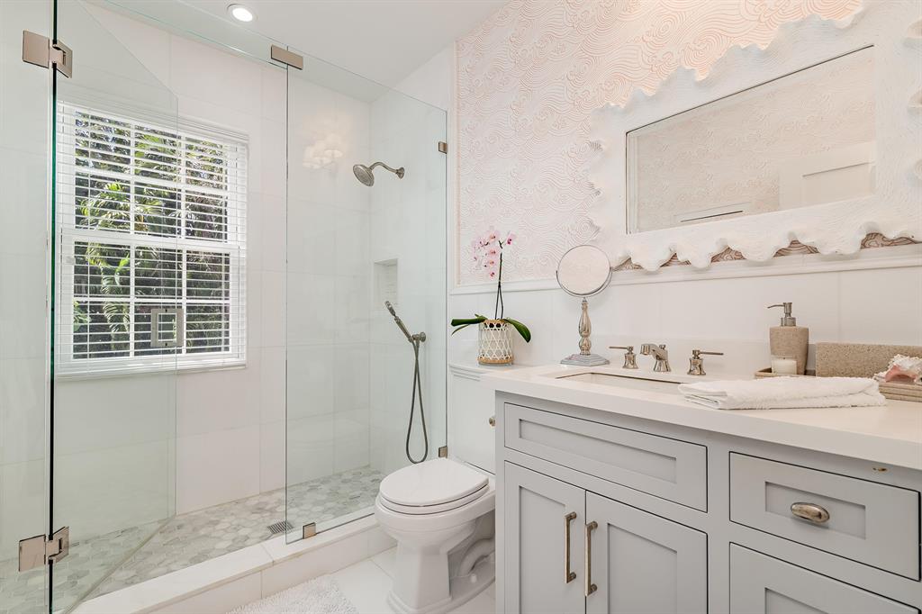 EL ENCANTO IN - Residential