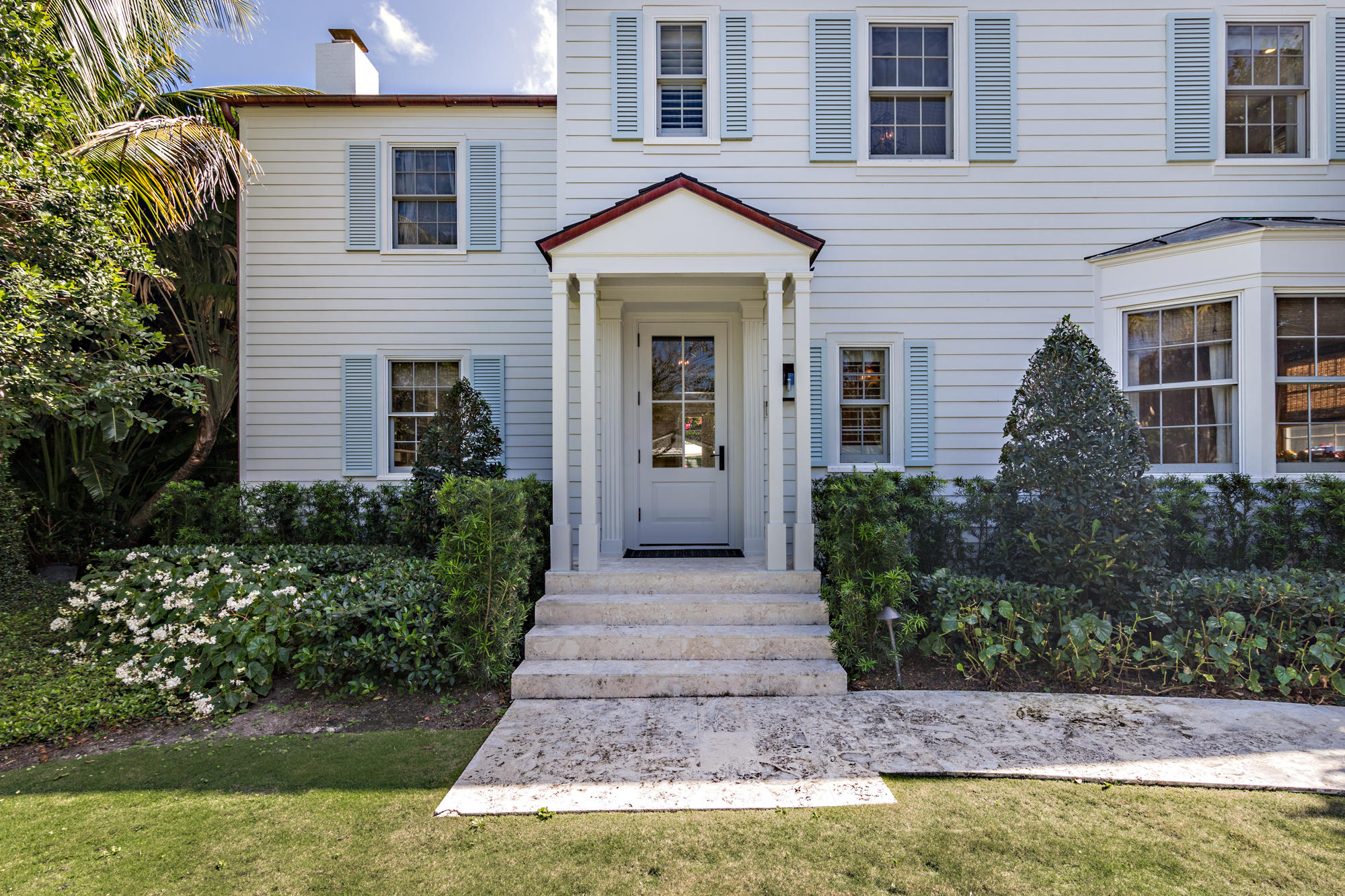 EL ENCANTO IN - Residential