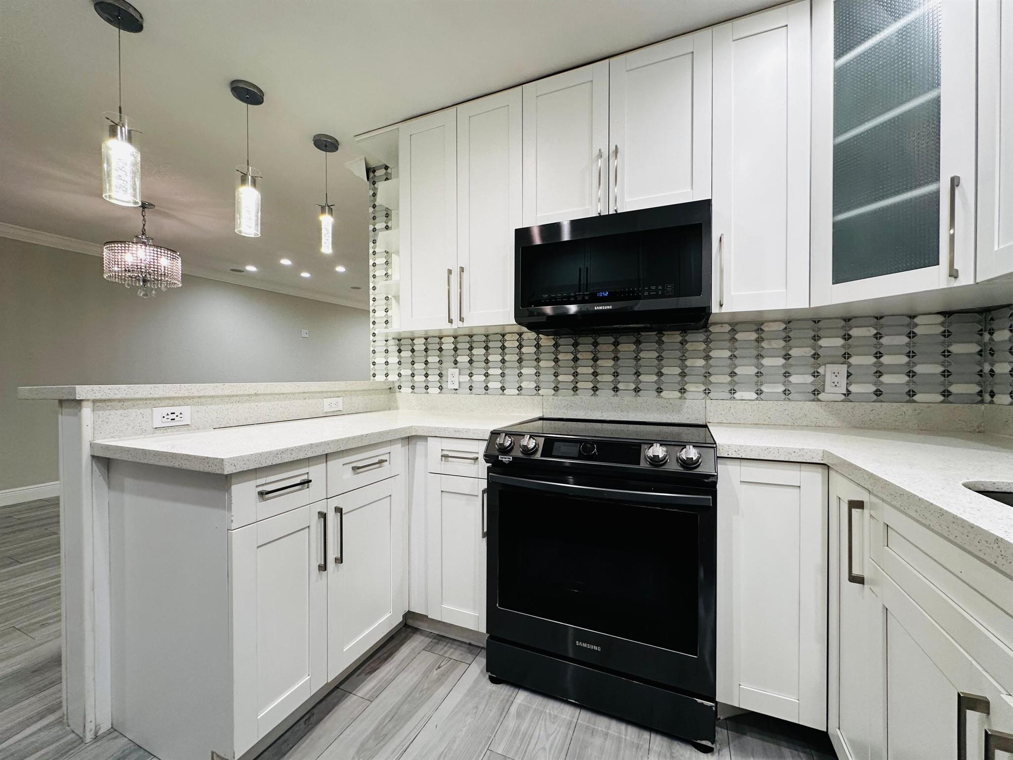 LAKE VIEW CONDO APTS - Residential Lease