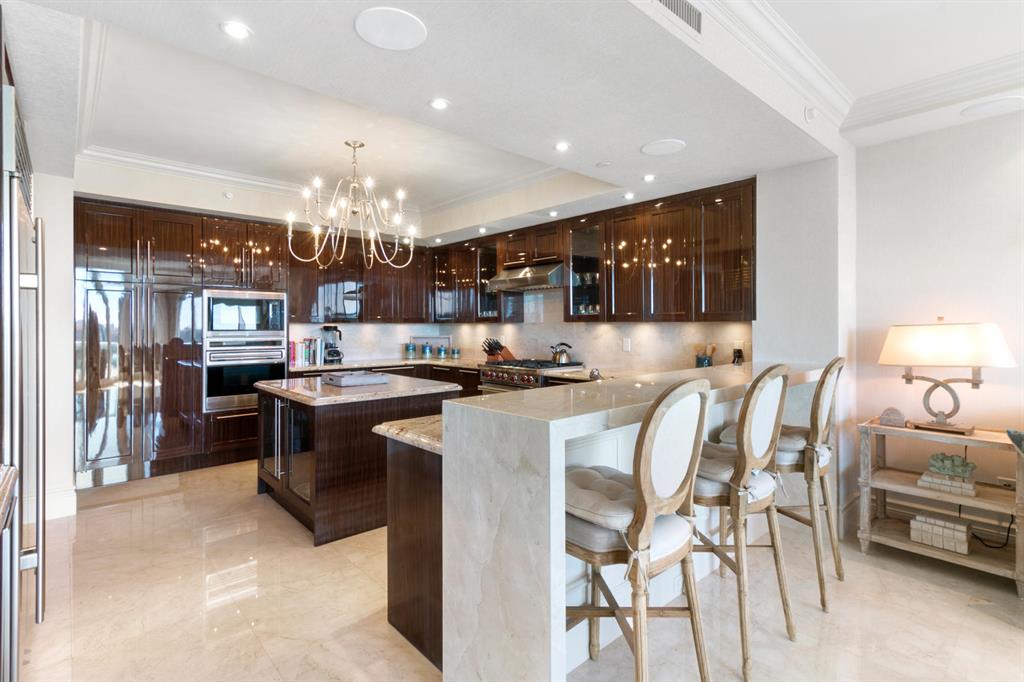 Ritz Carlton Residences - Residential