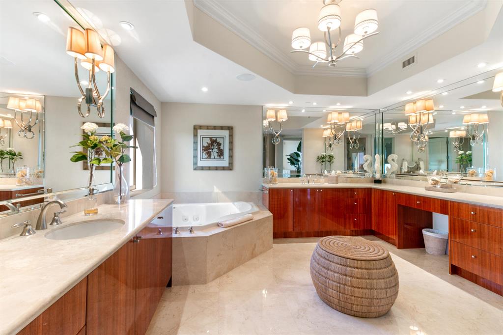 Ritz Carlton Residences - Residential