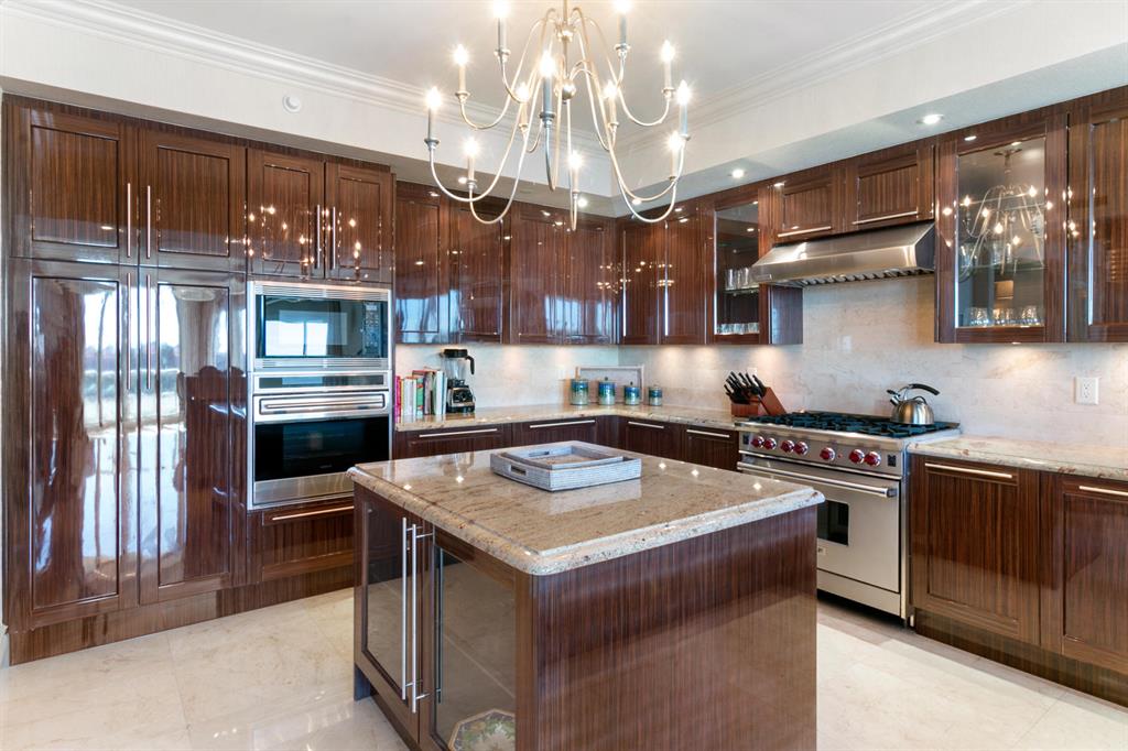 Ritz Carlton Residences - Residential