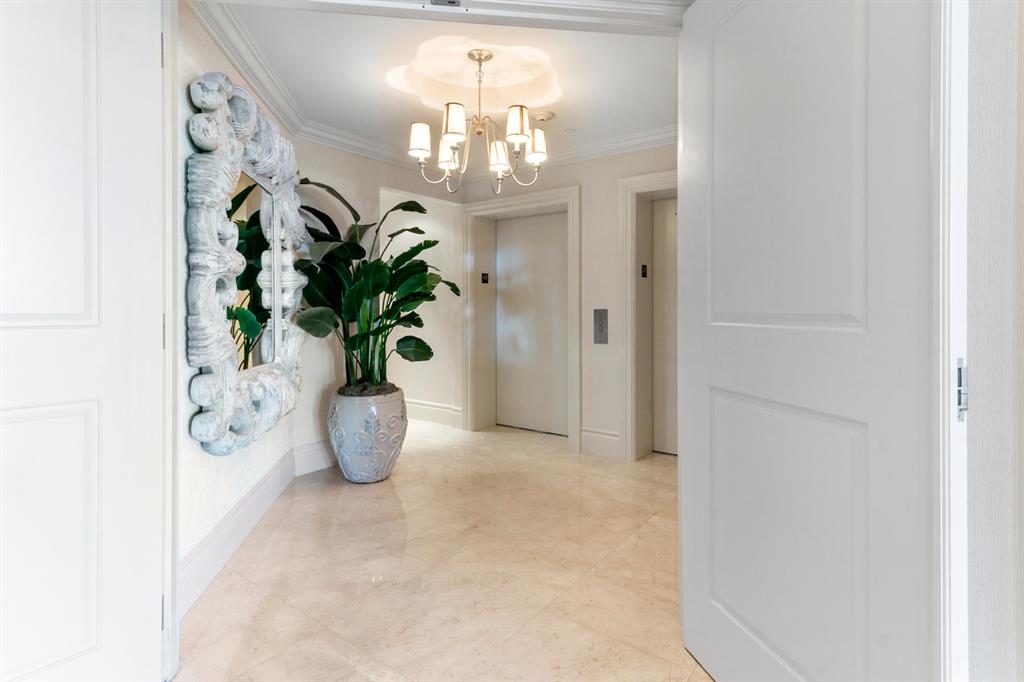 Ritz Carlton Residences - Residential