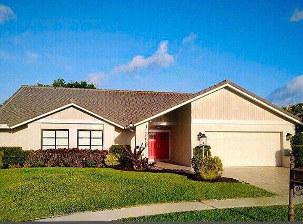 Photo of 12956 La Rochelle Circle, Palm Beach Gardens, FL 33410 (MLS # R10715924)