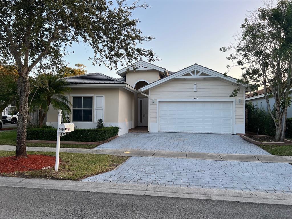Priced to rent today.
Beautiful, spacious three-bedroom, two-bathroom and 2 Car Garage house in a sought-after community of Homestead. House is located in an exclusive gated community that offers World Class Amenities with easy access to shopping, dining, main roads, highways and more. This is an exceptional property with such a nice design and amazing floor plan and large corner lot. call today to Schedule your private showing. This house will go fast.