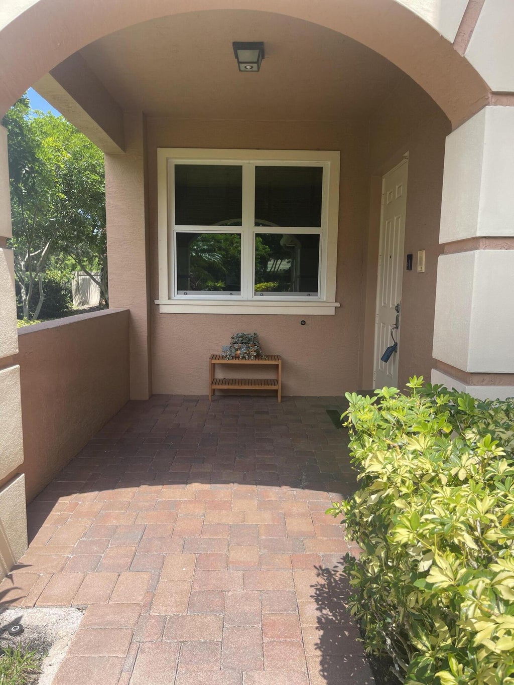 Photo of 181 Isle Verde Way, Palm Beach Gardens, FL 33418 (MLS # R11003012)