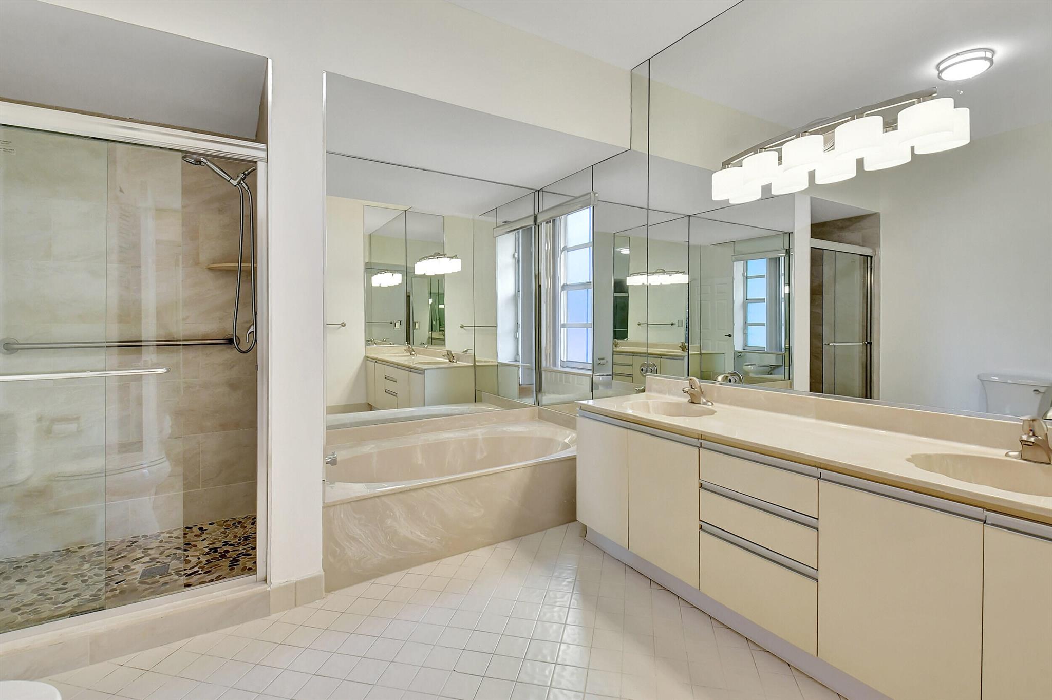 SOUTHWINDS AT BOCA POINTE CONDO - Residential