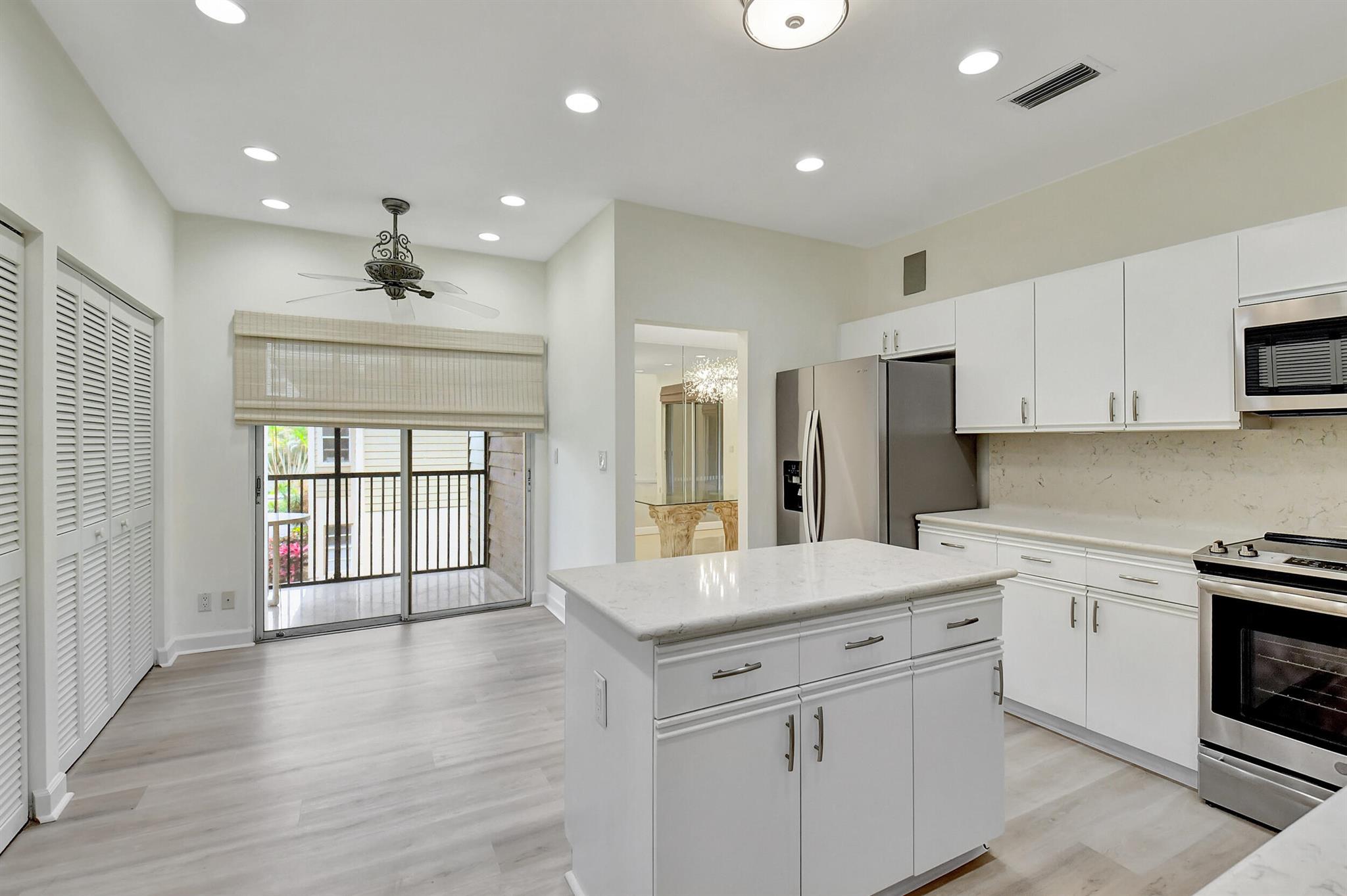 SOUTHWINDS AT BOCA POINTE CONDO - Residential